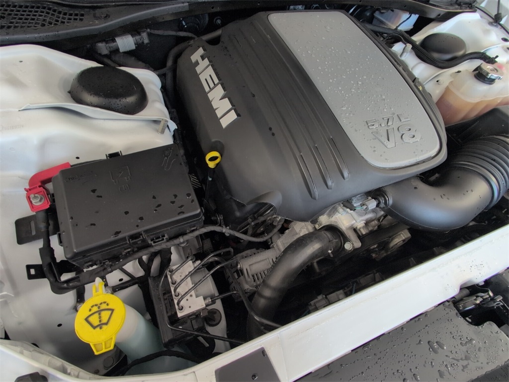 2023 Dodge Challenger R/T photo 13