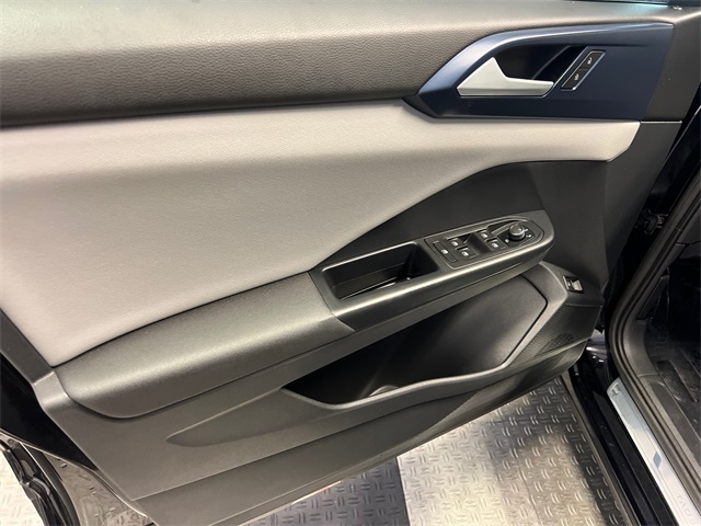 2022 Volkswagen Taos SE photo 7