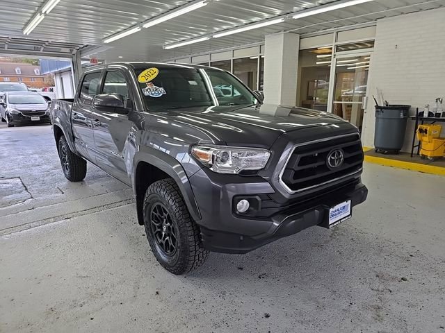 2022 Toyota Tacoma SR5 photo 5