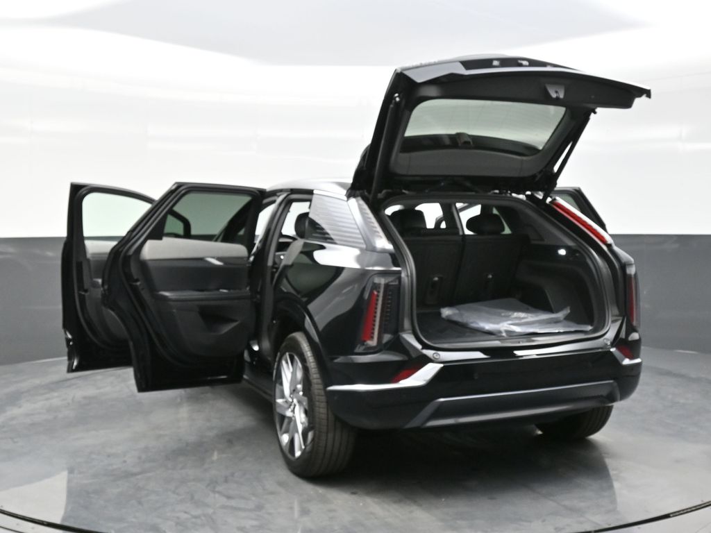 2025 Cadillac Optiq Luxury photo 36