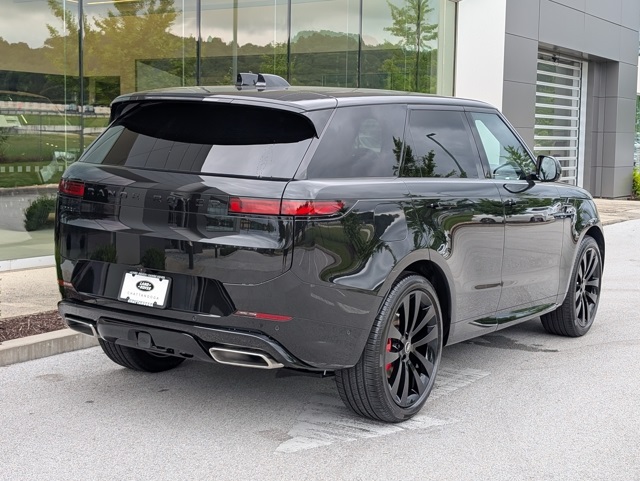 2025 Land Rover Range Rover Sport SE photo 6