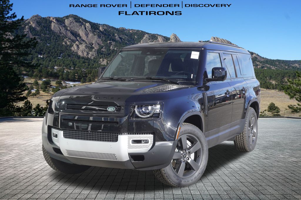 2025 Land Rover Defender S's photo