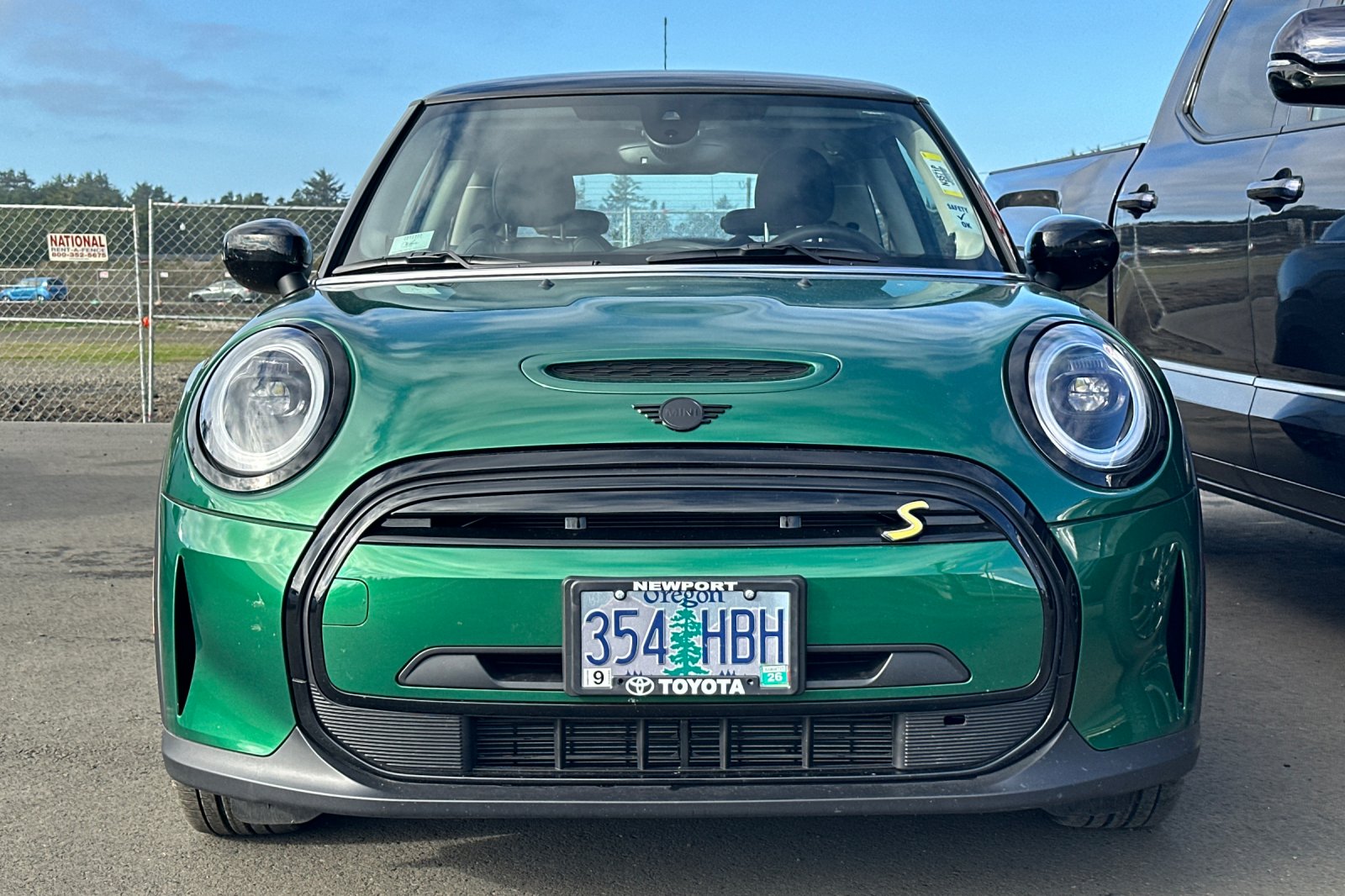 2024 Mini Cooper SE Signature photo 3