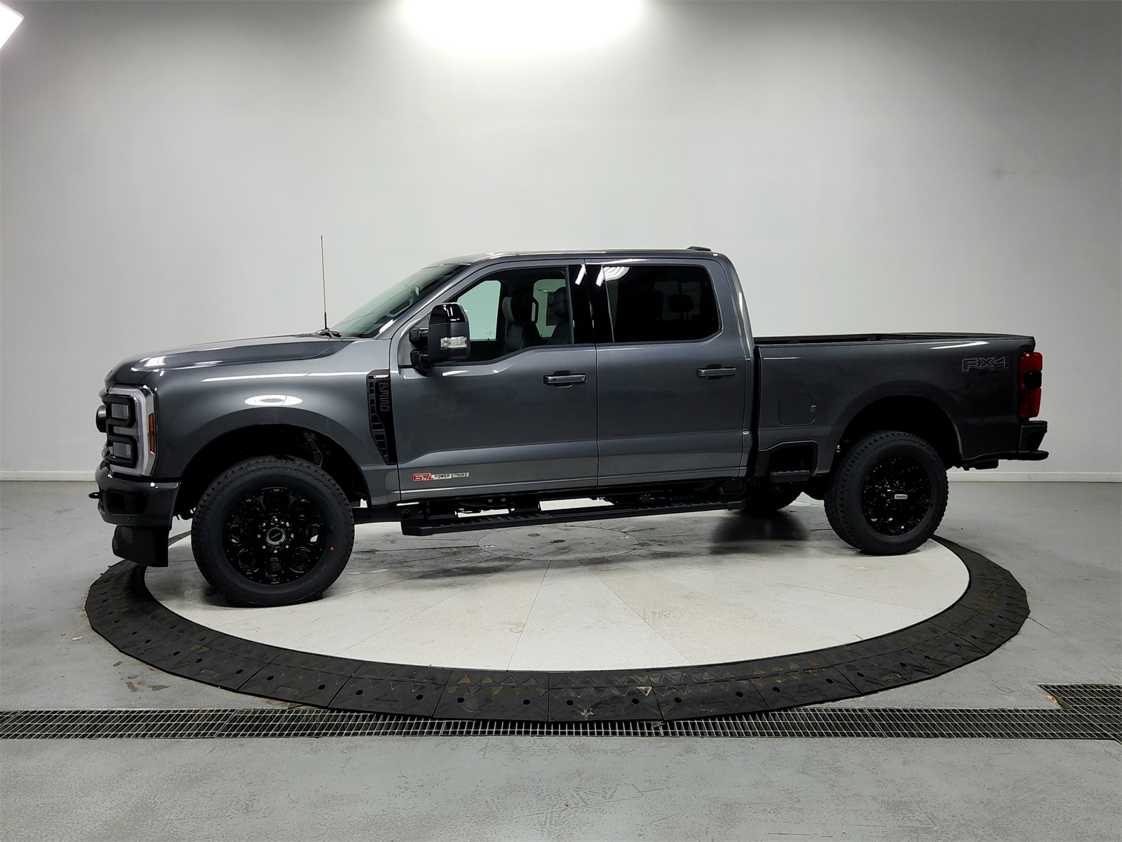 2026 Ford F-350 photo 4