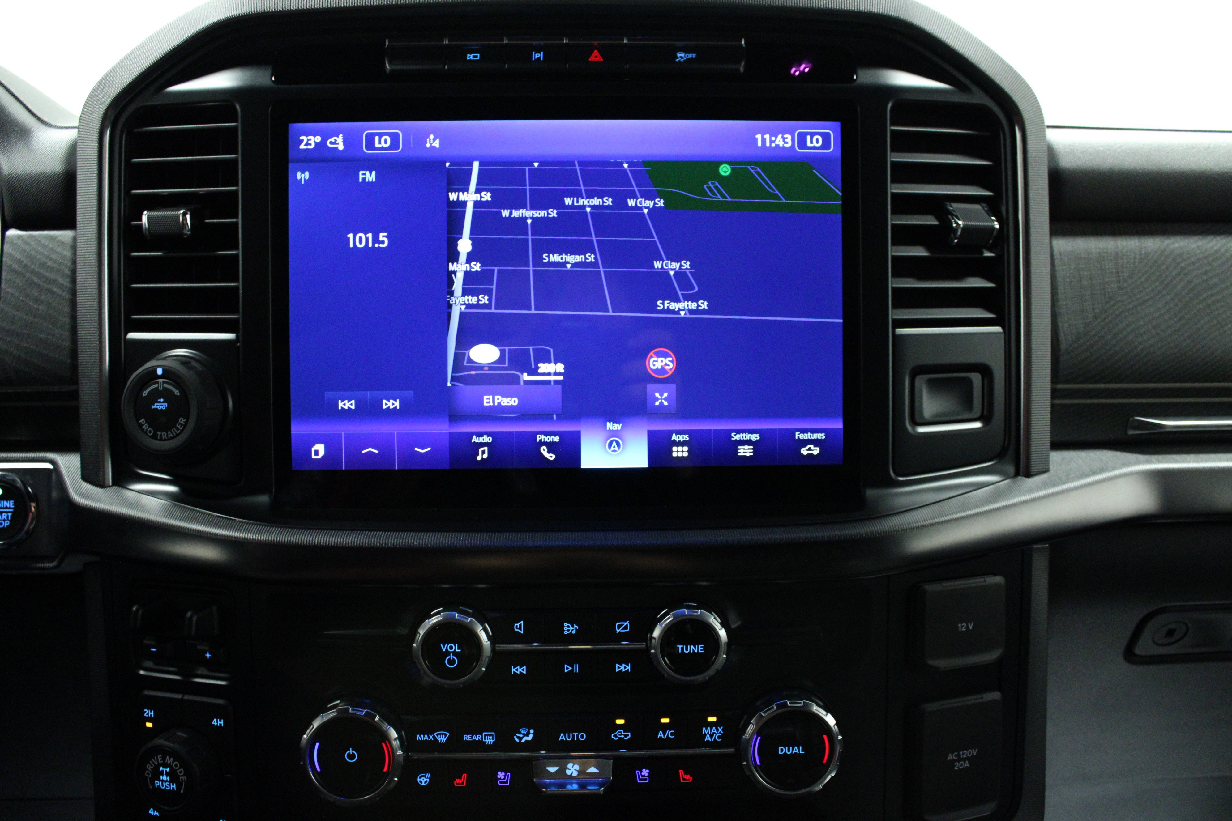 2022 Ford F-150 Platinum photo 18