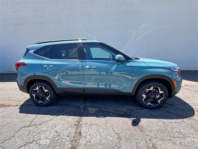 2026 Kia Seltos EX photo 2