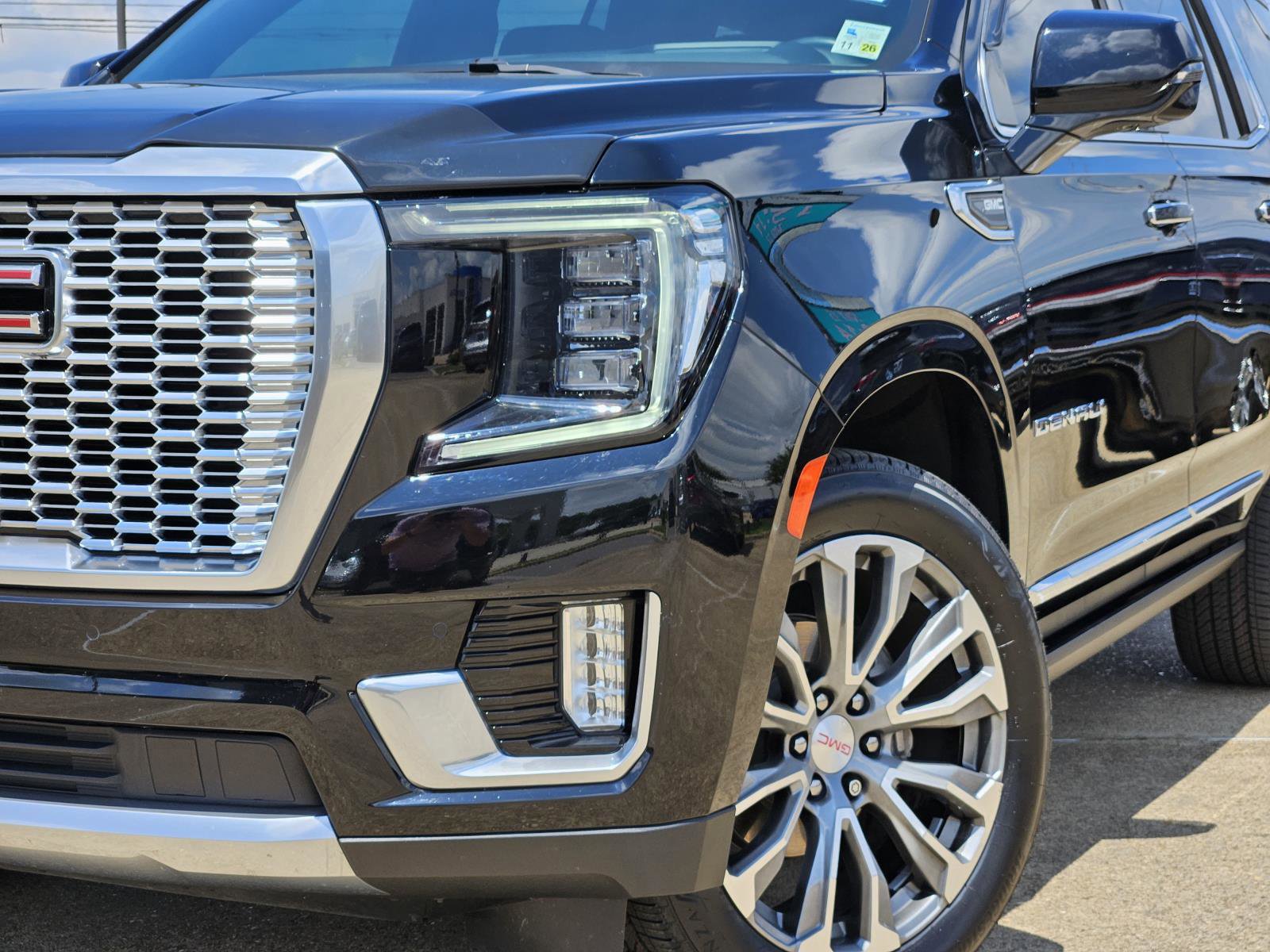 2022 Gmc Yukon Denali photo 2