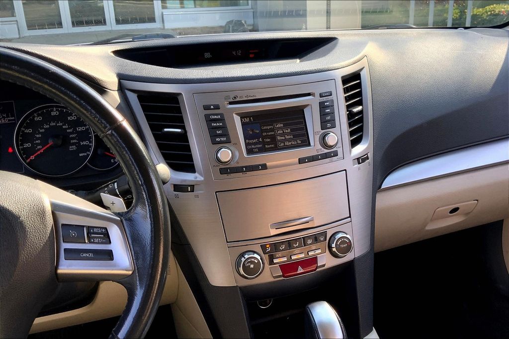 2014 Subaru Outback 2.5i Premium photo 3