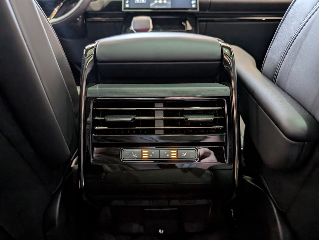 2025 Land Rover Range Rover Sport SE photo 24