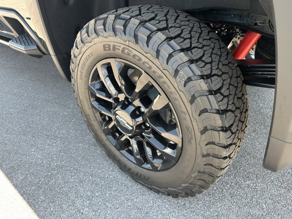 2025 Chevrolet Silverado 2500HD High Country photo 10