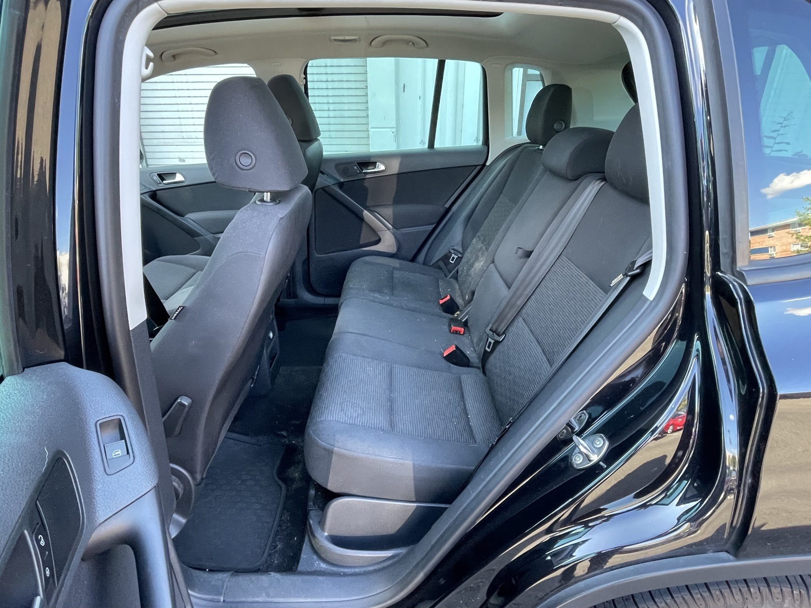 2012 Volkswagen Tiguan S photo 4