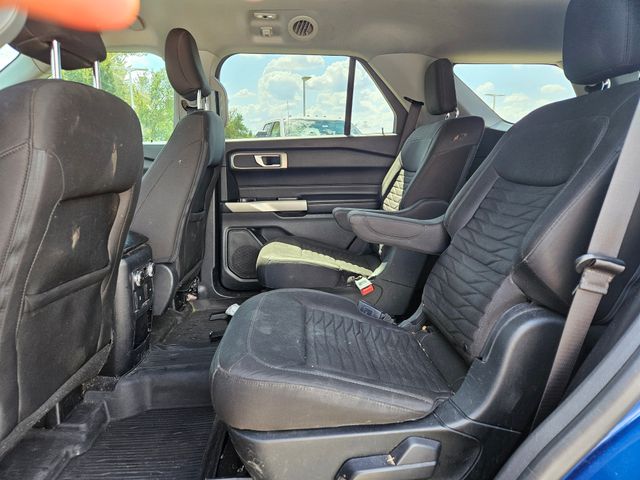 2021 Ford Explorer XLT photo 3