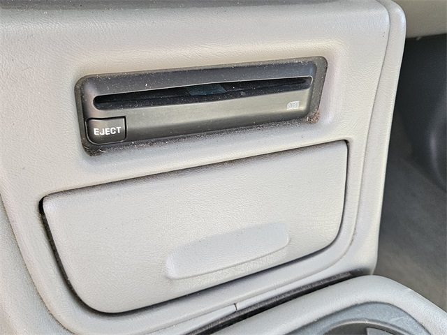 1999 Chevrolet Silverado 1500 LT photo 17