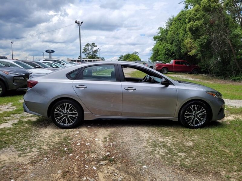 2023 Kia Forte GT-Line photo 8