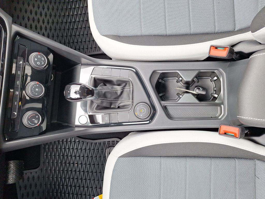 2025 Volkswagen Taos S photo 11