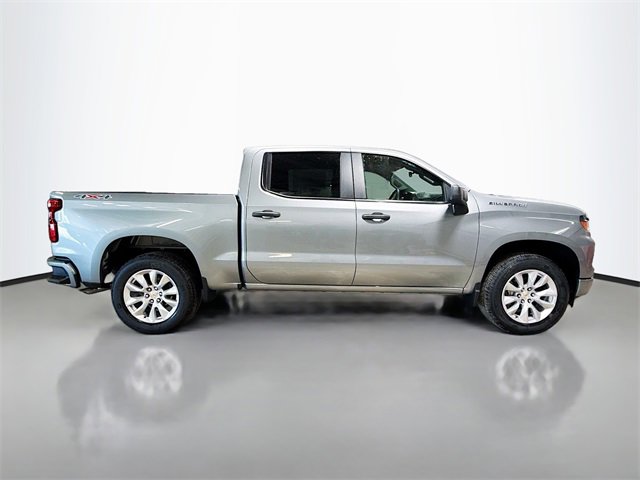 2026 Chevrolet Silverado 1500 Custom photo 4