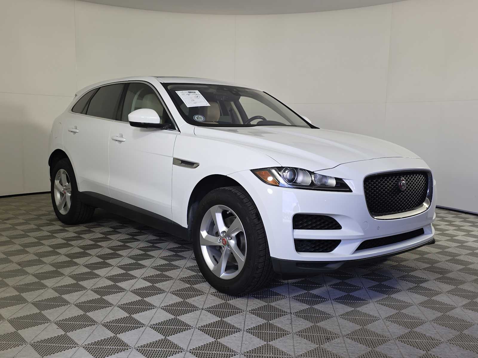 2020 Jaguar F-Pace Premium's photo