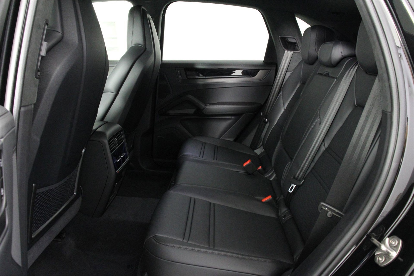 2026 Porsche Cayenne GTS photo 18