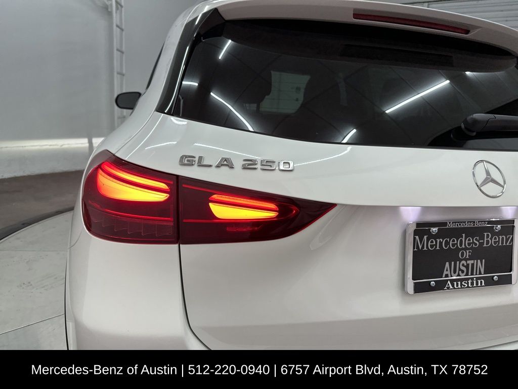 2025 Mercedes Benz GLA 250 photo 24