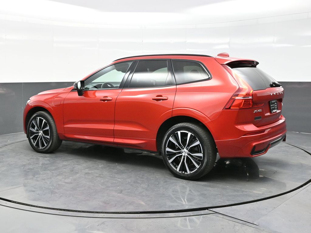 2023 Volvo XC60 T8 Ultimate photo 3