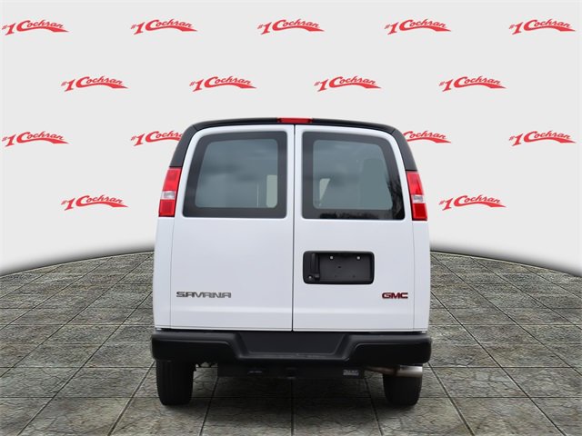 2025 Gmc Savana Cargo 3500 photo 4