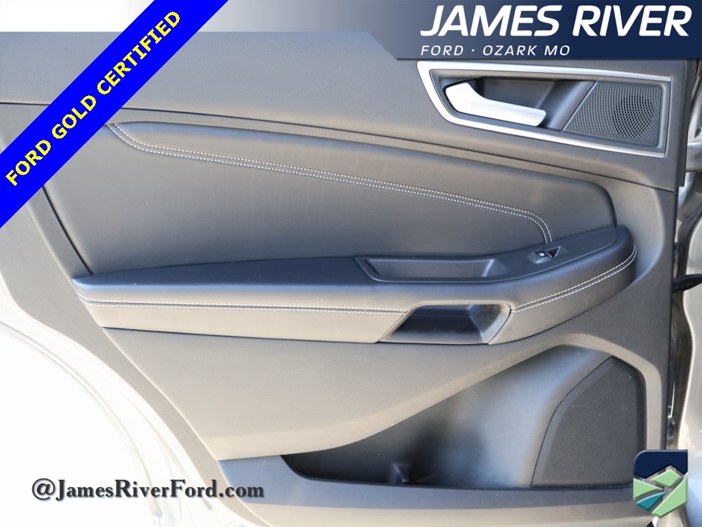 2024 Ford Edge Titanium photo 14