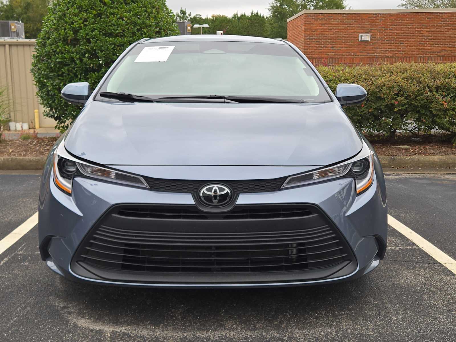 2025 Toyota Corolla LE photo 2