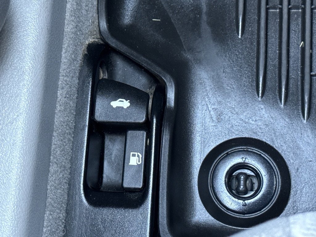 2017 Toyota Camry LE photo 26
