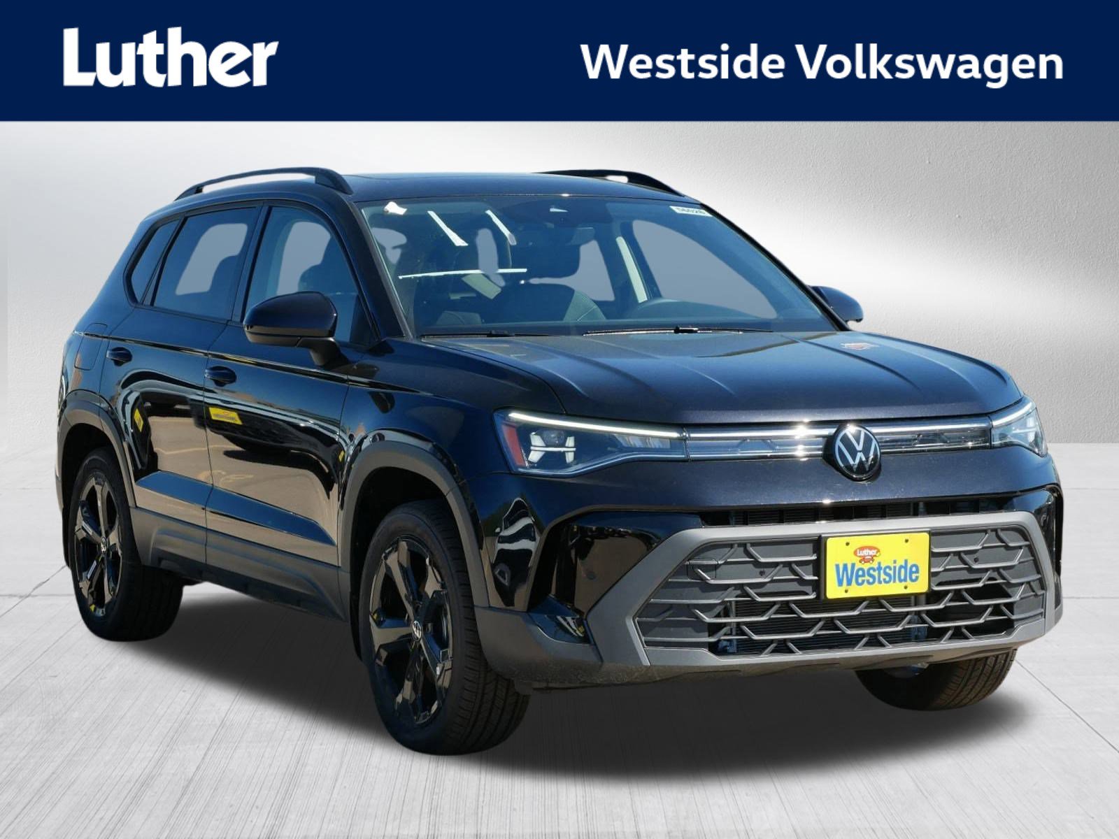 2025 Volkswagen Taos SE Black's photo