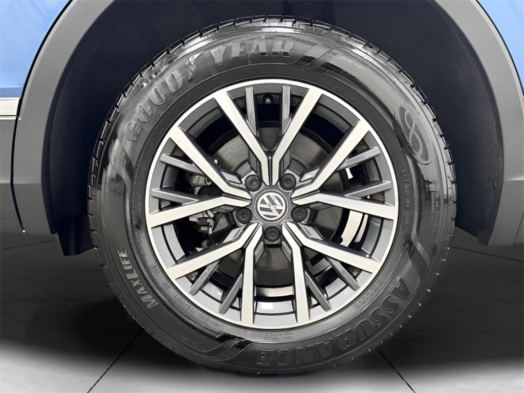 2020 Volkswagen Tiguan SE photo 20