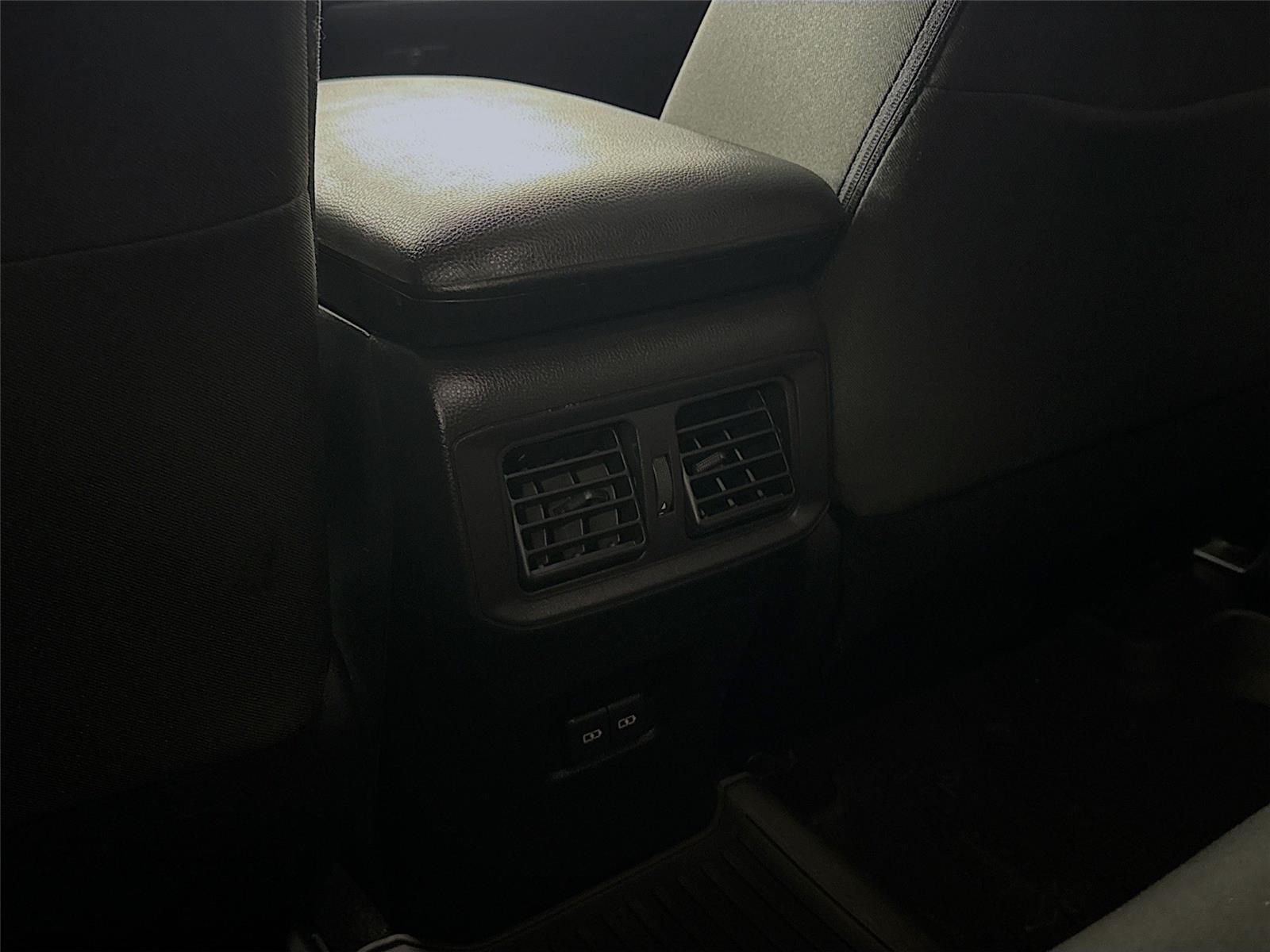 2023 Toyota RAV4 Hybrid photo 32