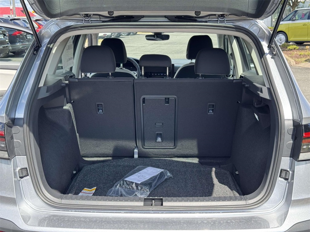 2025 Volkswagen Taos S photo 24