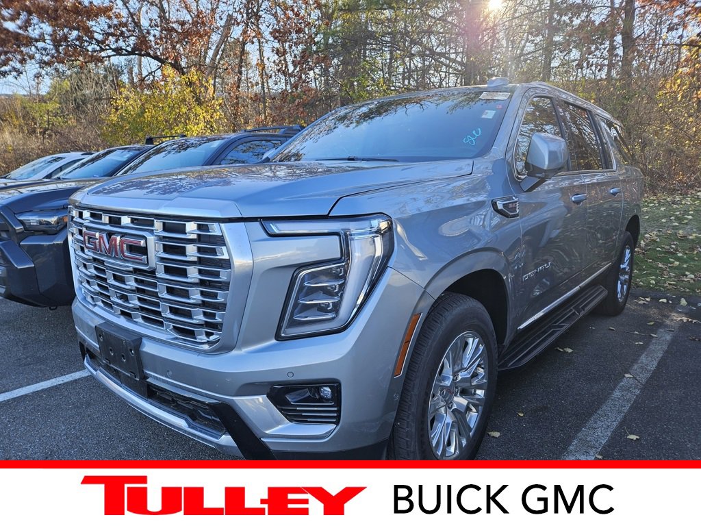 2025 GMC Yukon XL Denali's photo