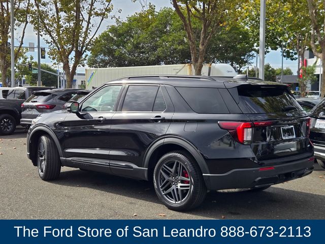 2025 Ford Explorer ST-Line photo 4