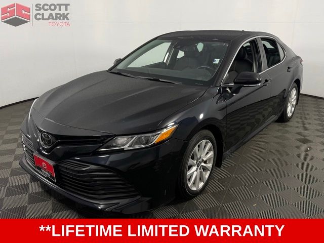 2019 Toyota Camry LE photo 3
