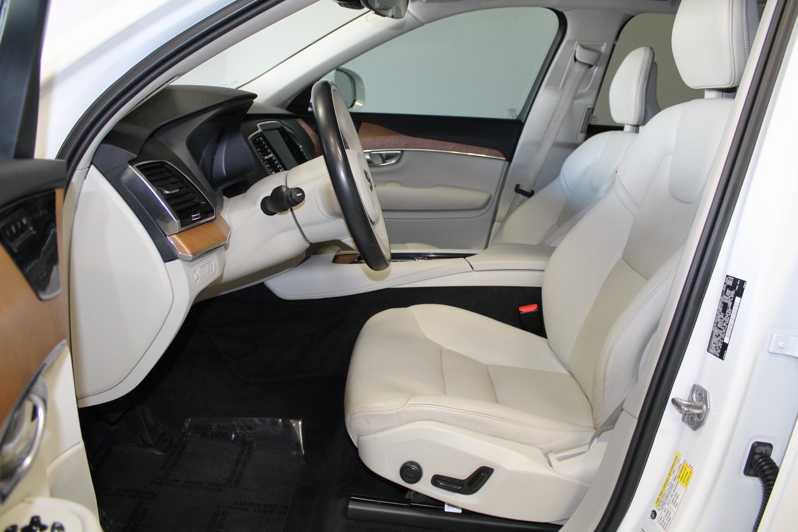 2021 Volvo XC90 Recharge T8 Inscription Expression photo 8