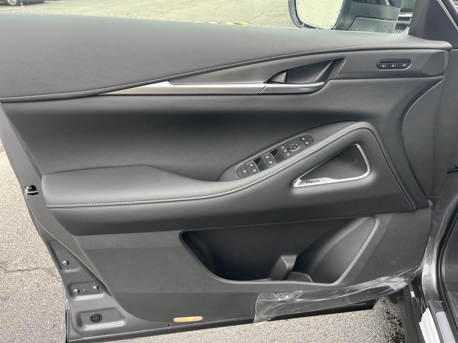 2026 Infiniti QX60 Luxe AWD photo 9