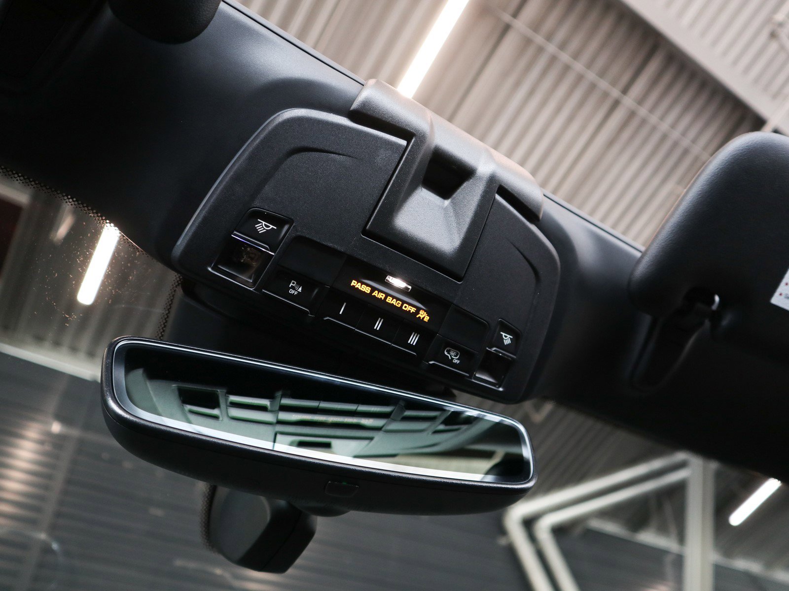 New 2025 Aventurine Green Metallic Porsche  image 24