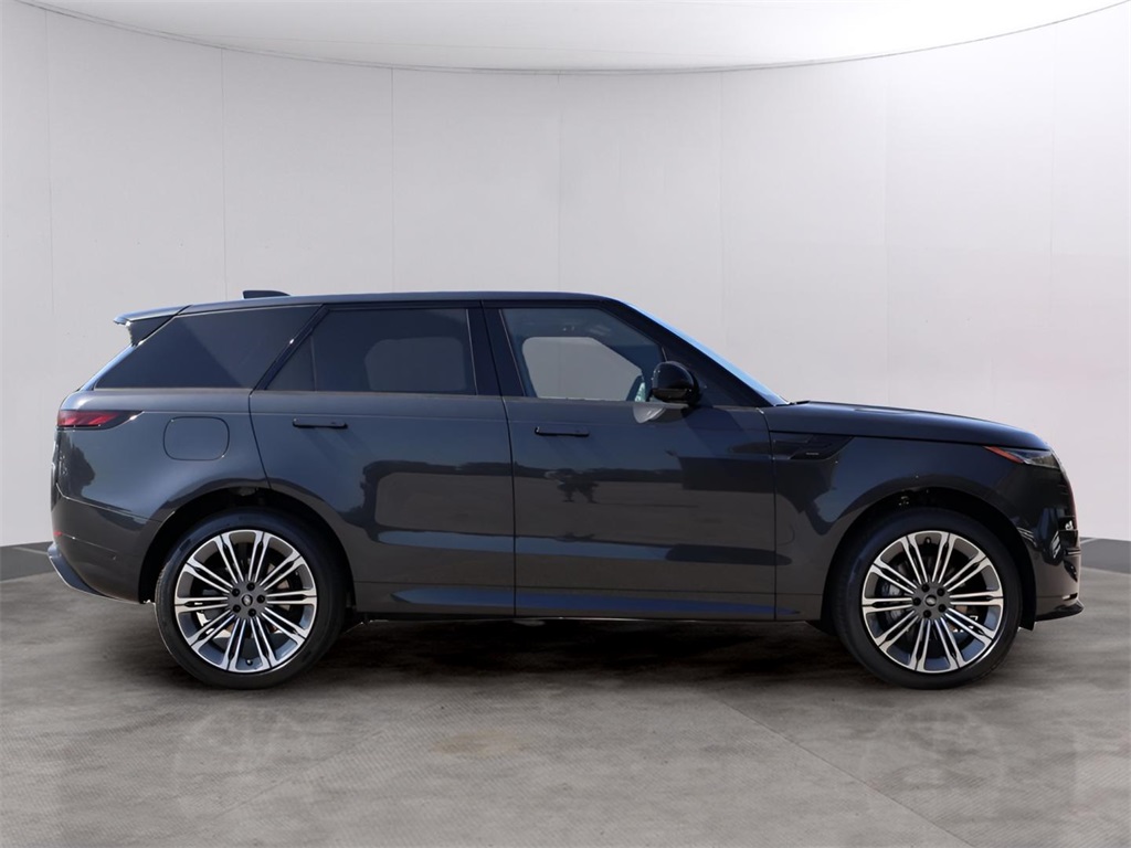 2025 Land Rover Range Rover Sport SE photo 4