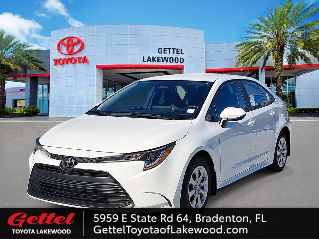 2026 Toyota Corolla LE's photo