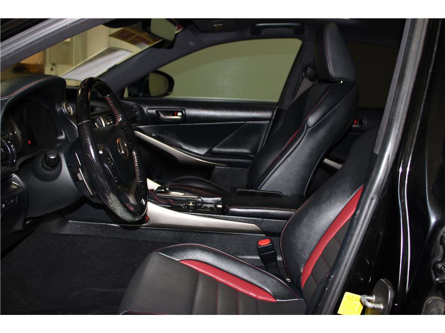 2019 Lexus IS 300 photo 8