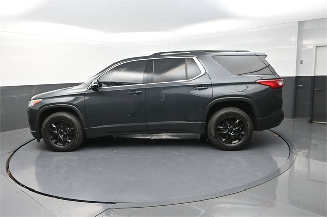 2020 Chevrolet Traverse 1LT photo 2
