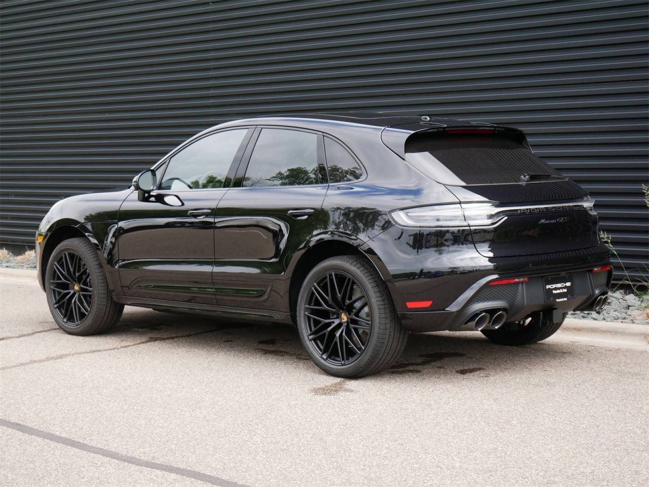 2025 Porsche Macan GTS photo 3