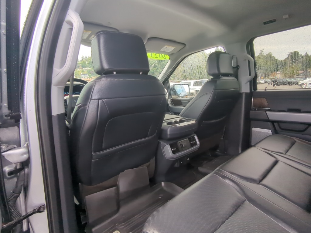 2023 Ford F-150 Lariat photo 12