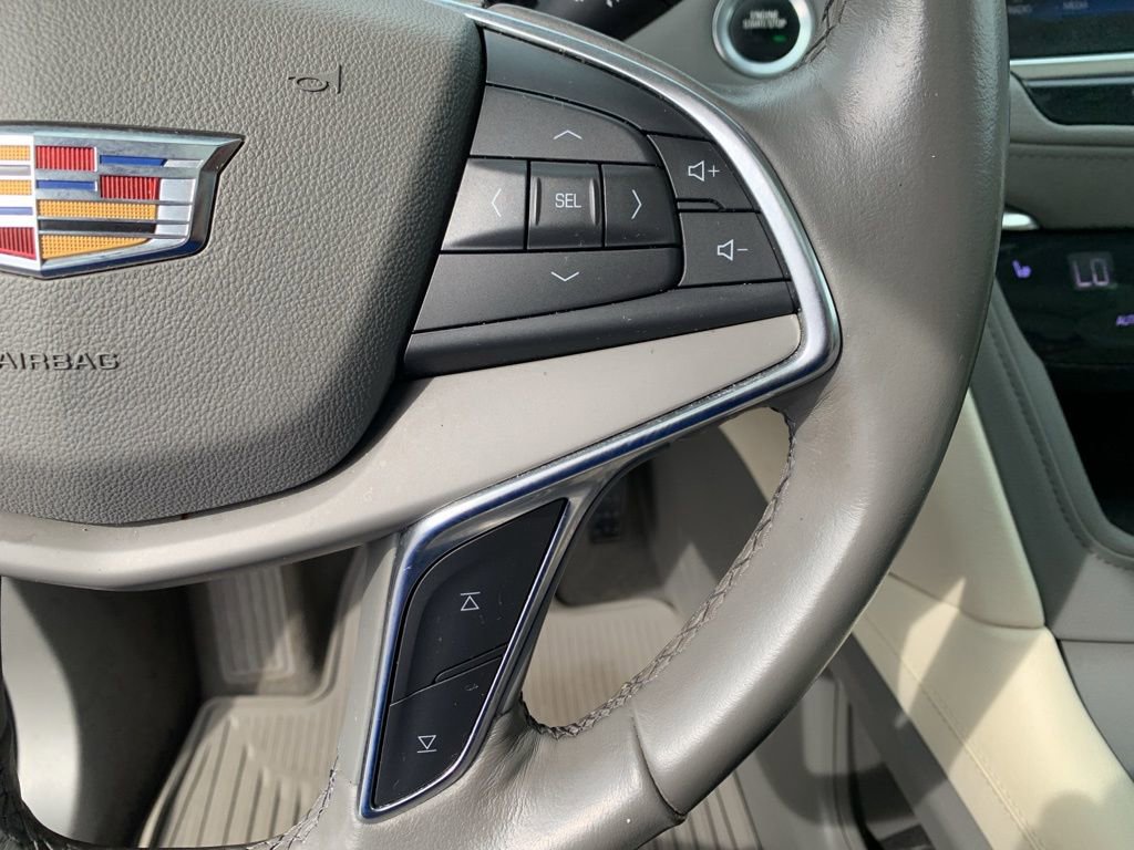 2019 Cadillac XT5 Luxury photo 21