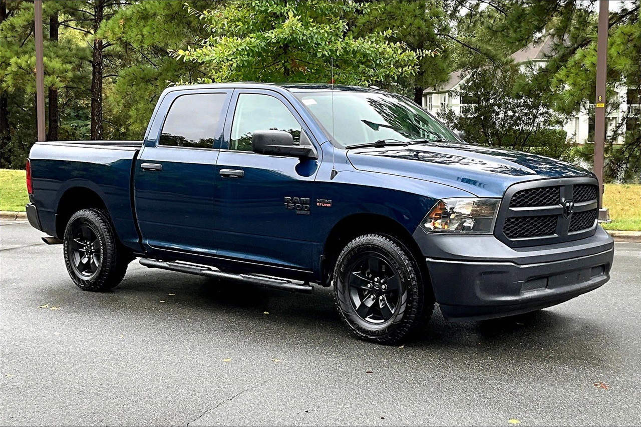 2021 Ram 1500 Classic Tradesman photo 2