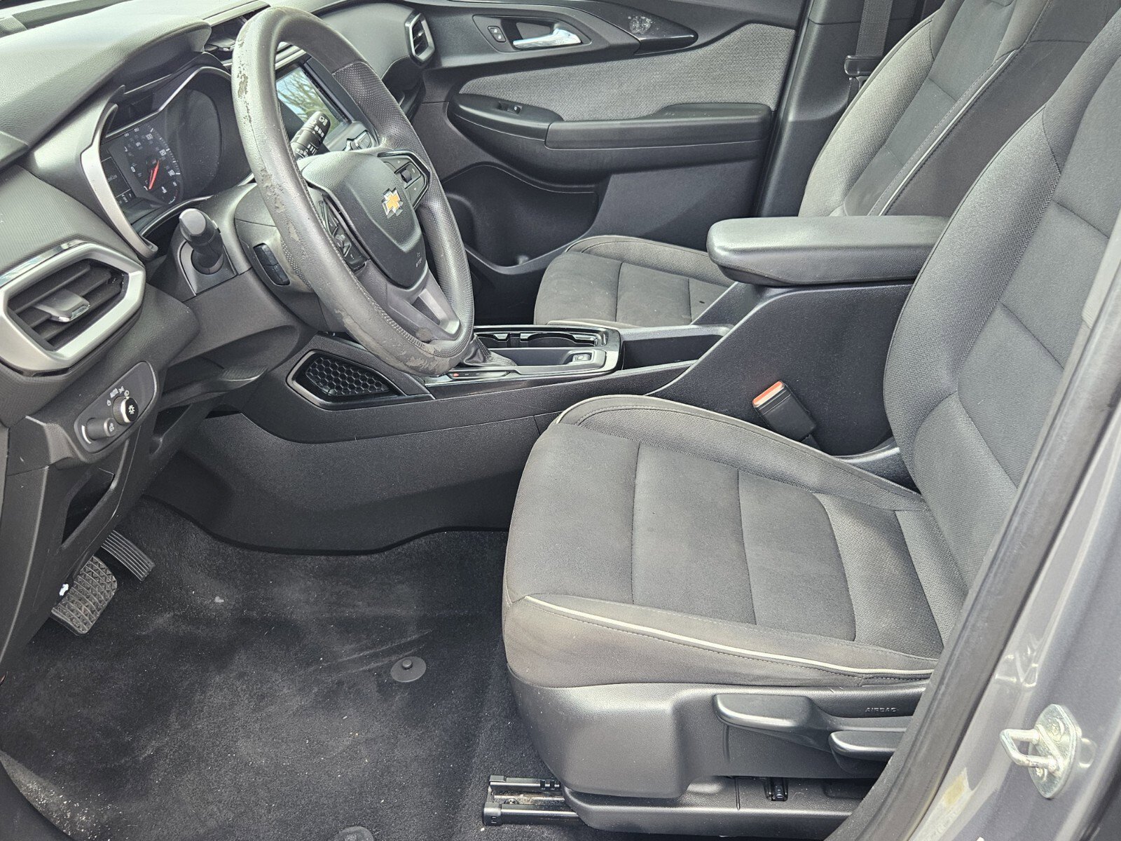 2021 Chevrolet Trailblazer LS photo 3