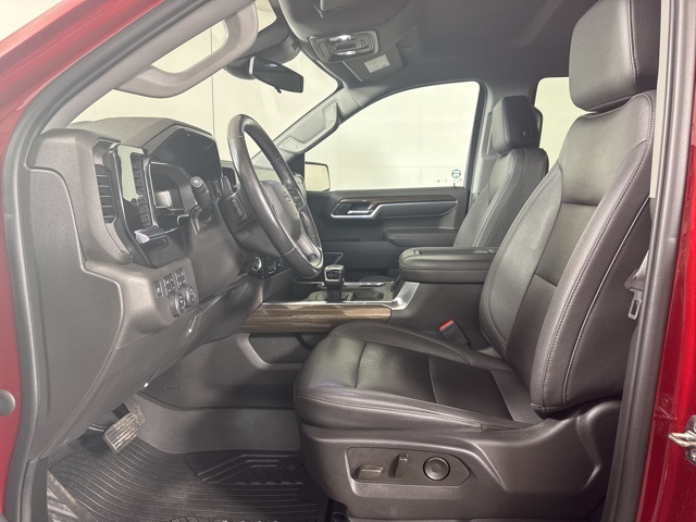 2022 Chevrolet Silverado 1500 RST photo 11