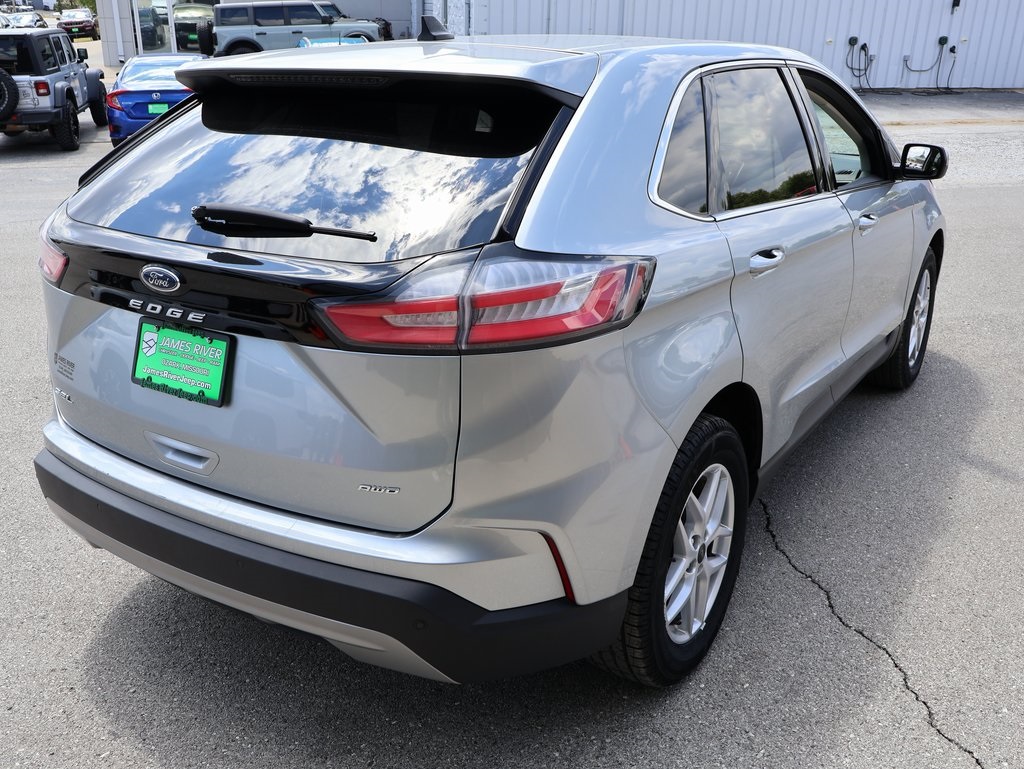 2024 Ford Edge SEL photo 5