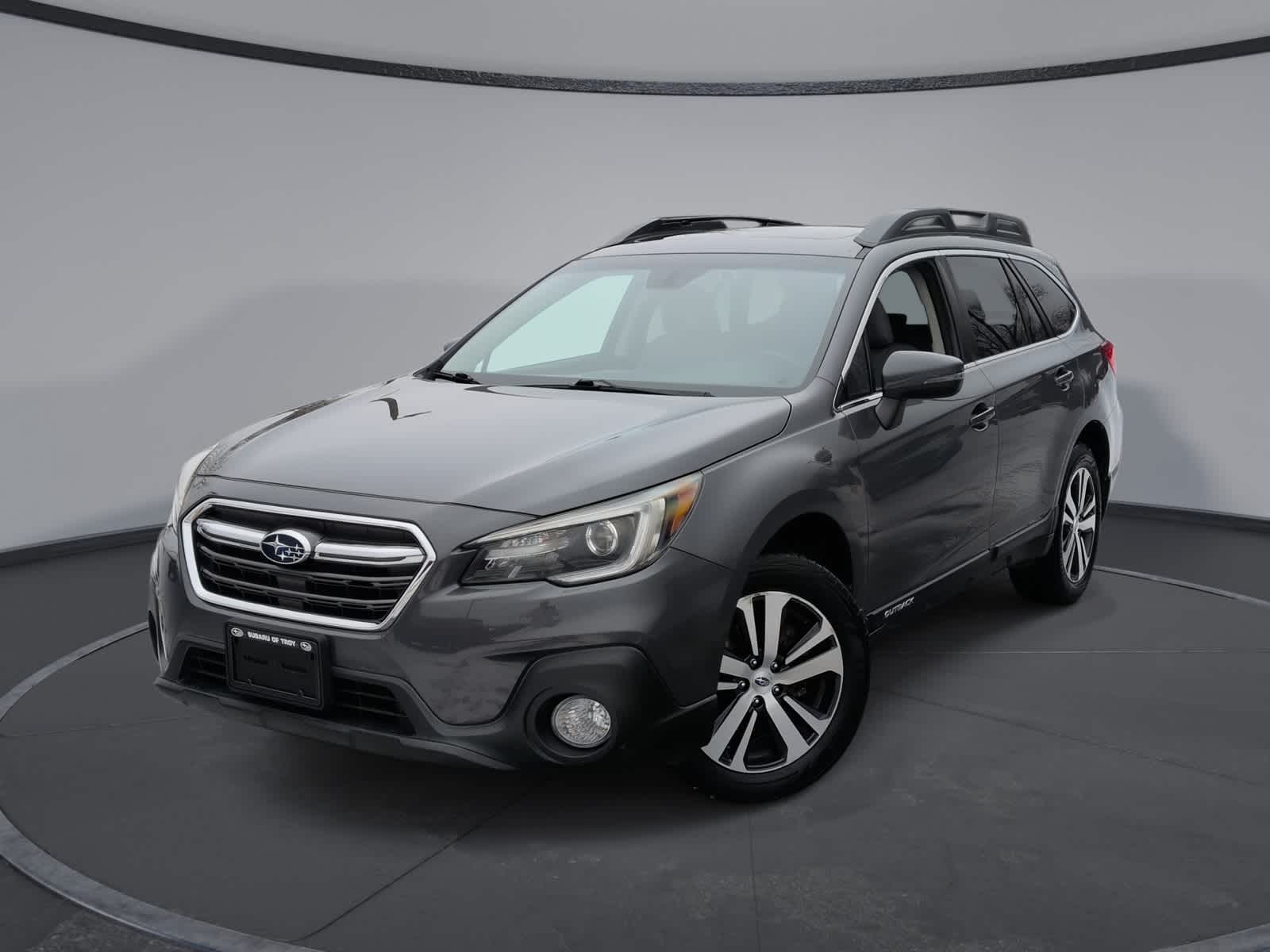 2019 Subaru Outback Limited's photo